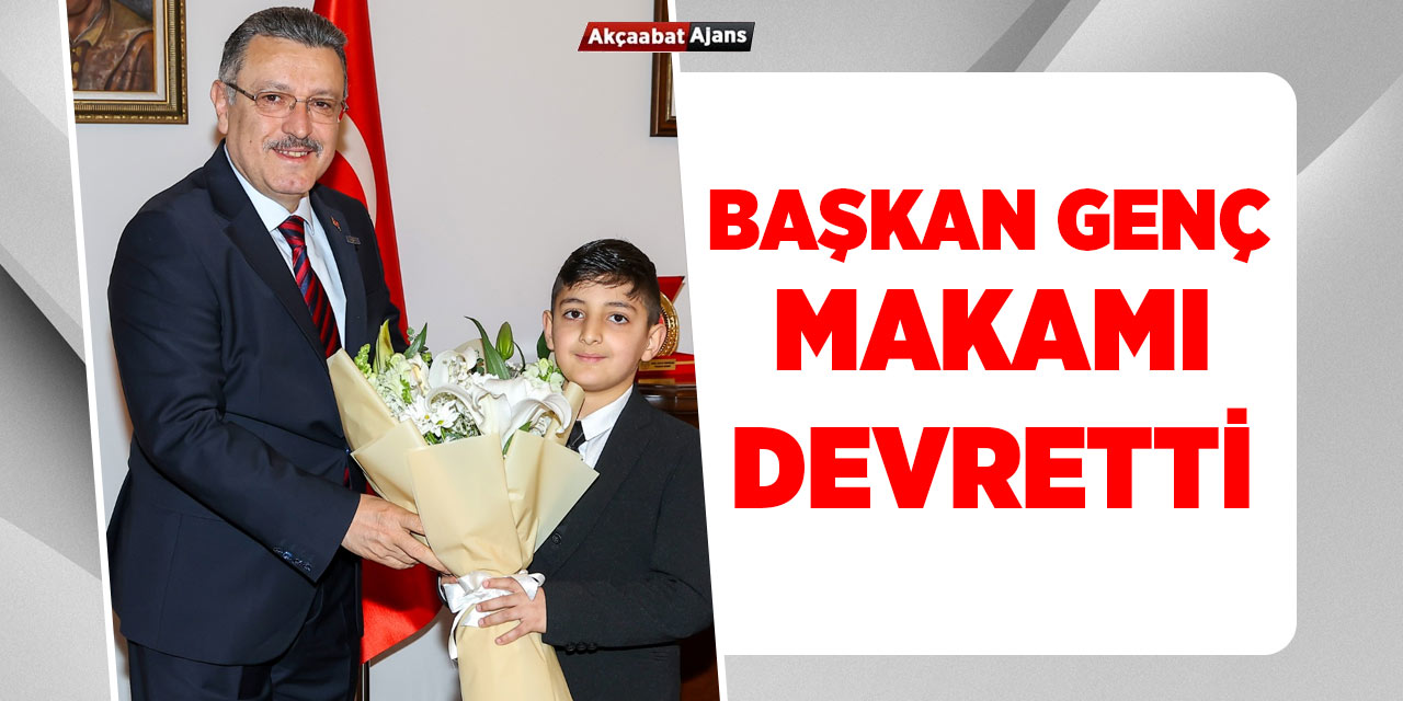Başkan Genç Makamı Minik Öğrenciye Devretti