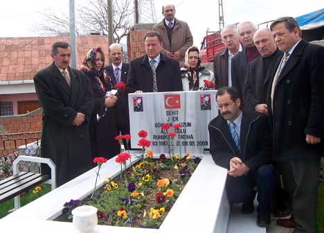 CHP'den Şehitlere Ziyaret
