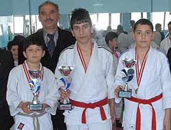 8 Birincilik Aldık