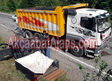 Düzköy Yolunda Feci Kaza