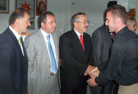 AK Parti'de Bayramlaşma