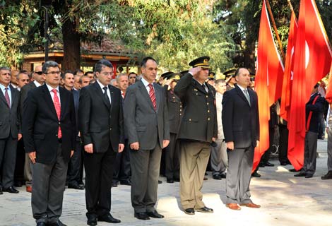 Atatürk'ün Ölümünün 71. Yıldönümü