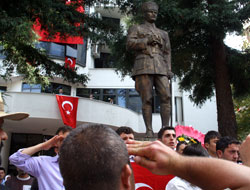 Akçaabat ayağa kalktı