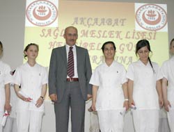 Hemşireler Kep Giydi