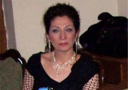 Akçaabatlı Bayan Evinde Öldü
