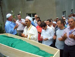 Cenazeler Defnedildi