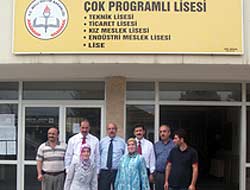 AK Parti Yönetimi Okullarda