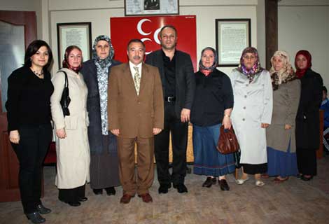 Kadın Kollarını Ziyaret Etti.