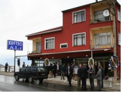 Köfteci Ali yeni yerinde