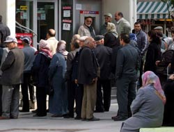 Emekliye Eşit Maaş Müjdesi!