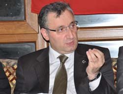 Gençlerle Bir Araya Geldi