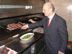 Bayraktar Pazar'ı Gezdi