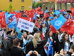 İlk Mezunlarını Verdi