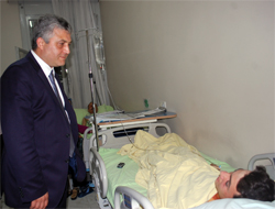 Günnar Yaralıları Ziyaret Etti