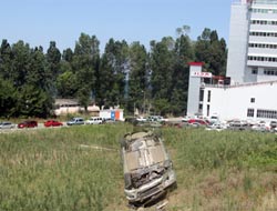 Yıldızlı'da Araç Yoldan Çıktı
