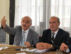 Muhtarların Sorunlarını Dinledi