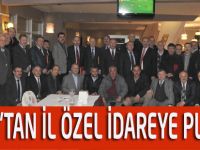Encümen Üyelerine Plaket Verildi.
