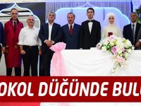 Cevat Birinci kızı Esra’yı evlendirdi.