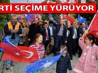 AK Parti, Akçaabat’ta seçim yürüyüşü yaptı.