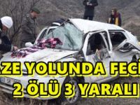 Cenaze Yolunda Feci Kaza 2 Ölü 3 Yaralı