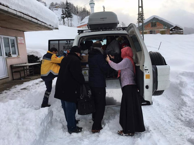 112-acil-ekibi1i.jpg 112-acil-ekibi1i.jpg