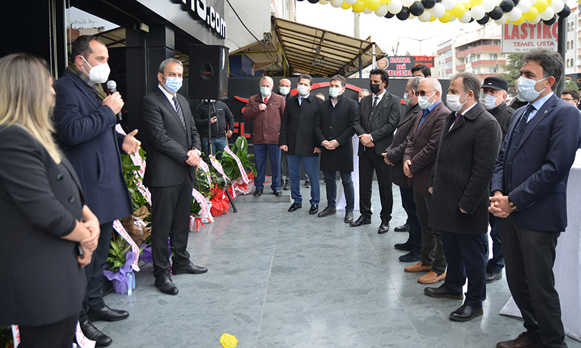 akcaabat-nergiz-turan-gelinlik3.jpg