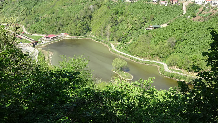 akcaabat-sera-golu-yildizli1.jpg