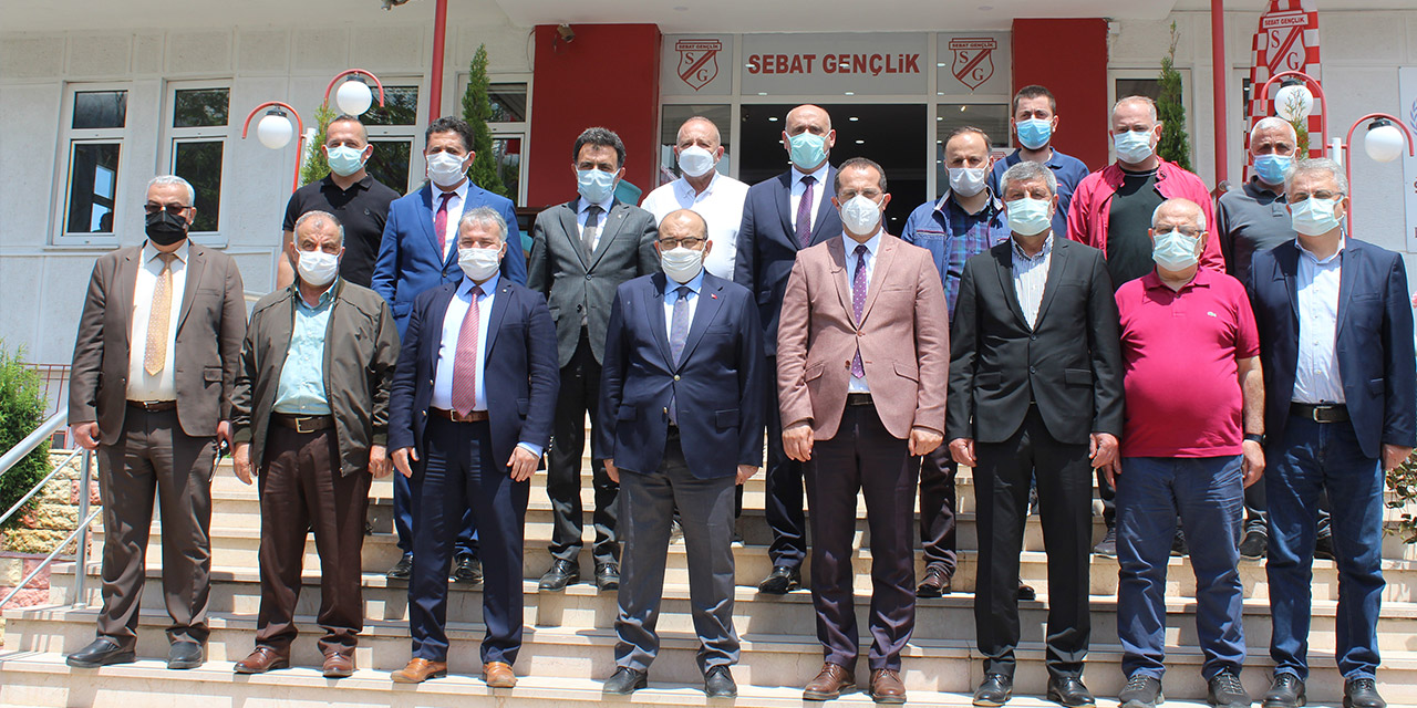 trabzon-valisi-ismail-ustaoglu-akcaabat-sebat-genclik-sporu-ziyaret-etti.jpg