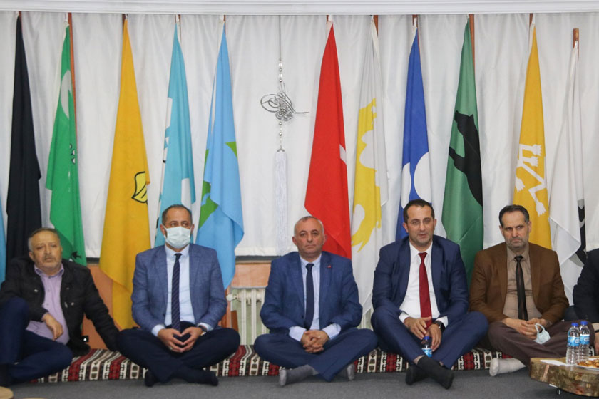 osman-nuri-ekimden-mhp-akcaabat-ziyaret1.jpg