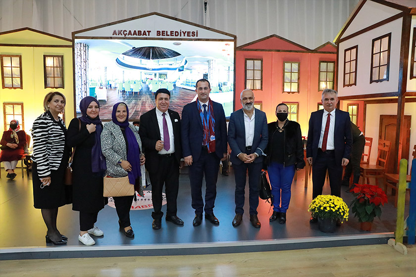 yenikapida-akcaabat-ruzgari4.jpg