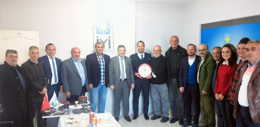 iyi-parti-001.jpg