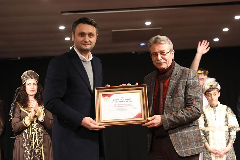 akcaabatta-tiyatro-soleni-devam-ediyor-10.jpg