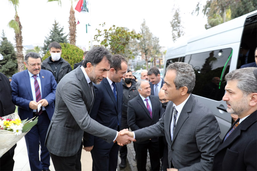 milli-egitim-bakani-akcaabat.jpg