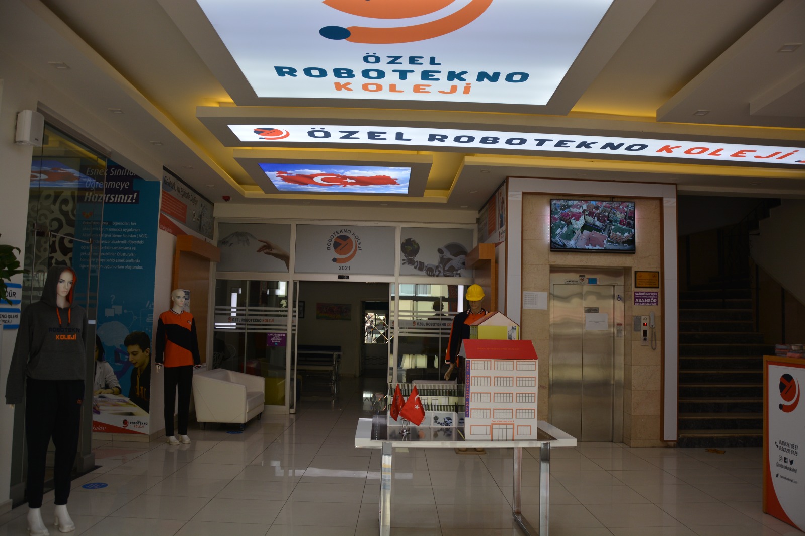 roboteknokoleji1.jpg