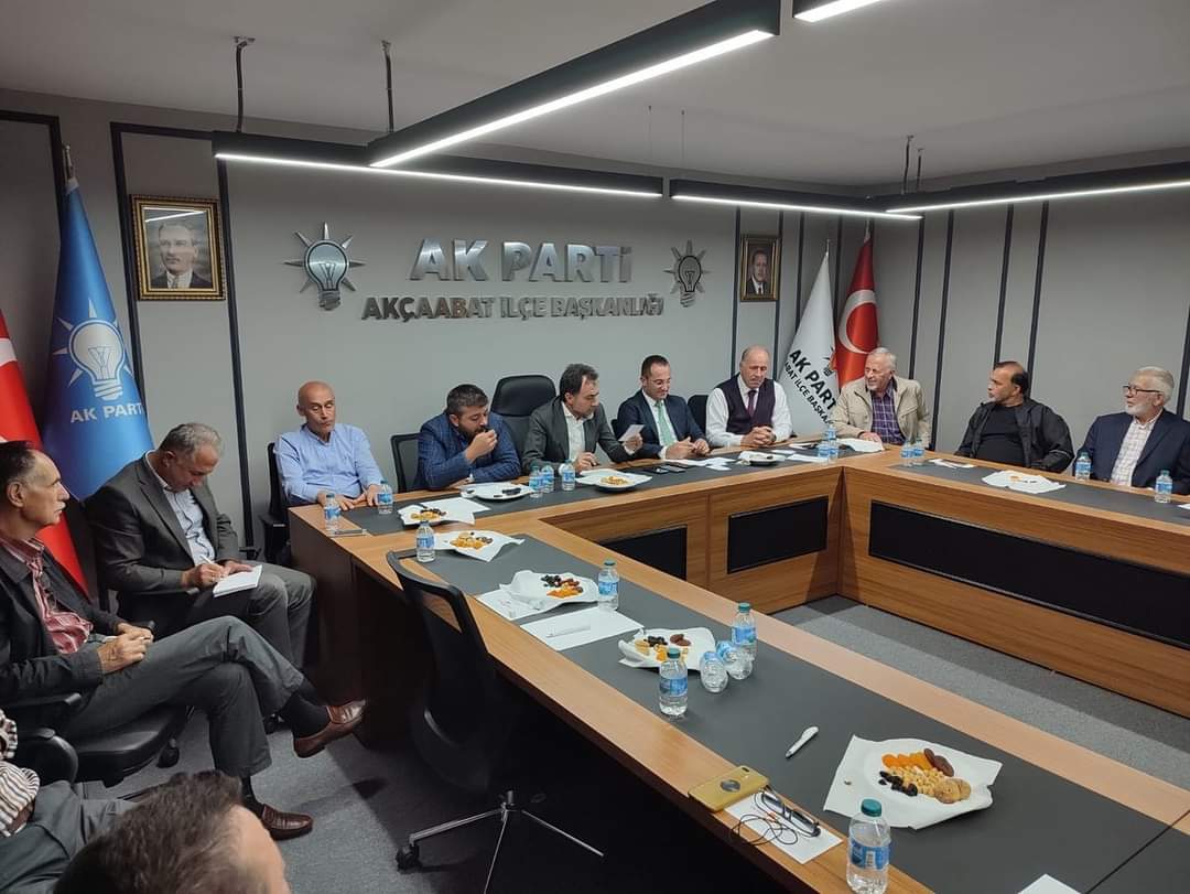akcaabat-ak-parti4.jpg