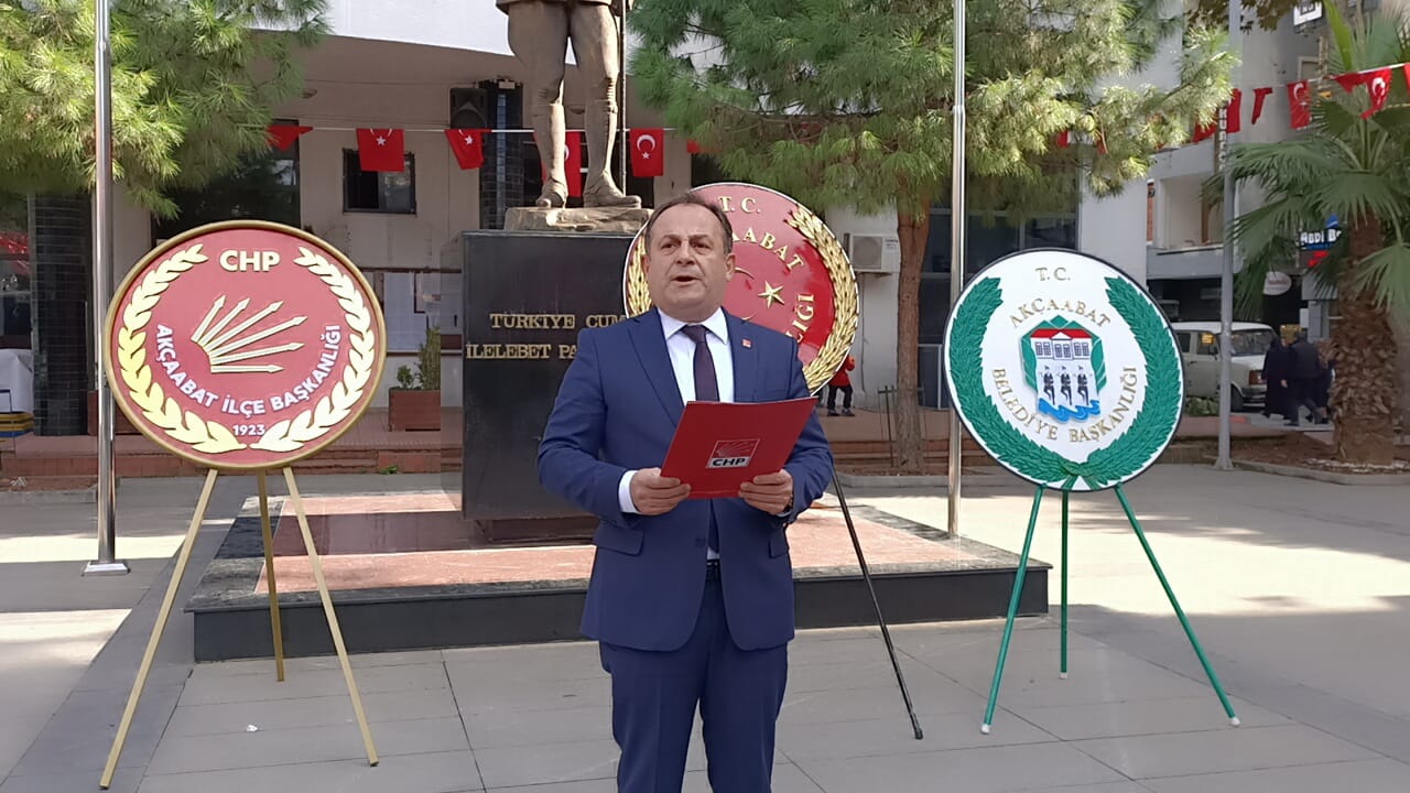 ustafa-bak.jpg