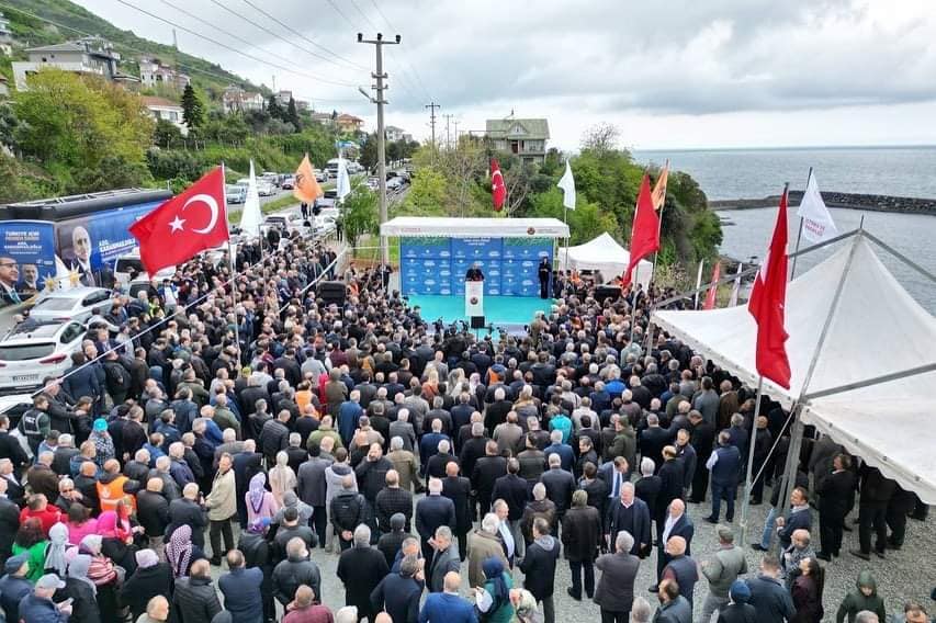 akcaabat-ve-bolgenin-en-cok-istedigi-projeler-arasinda-yer-alan-guney-cevre-yolu-akcaabat-gecisinin-temeli-torenle-atildi-4.jpg