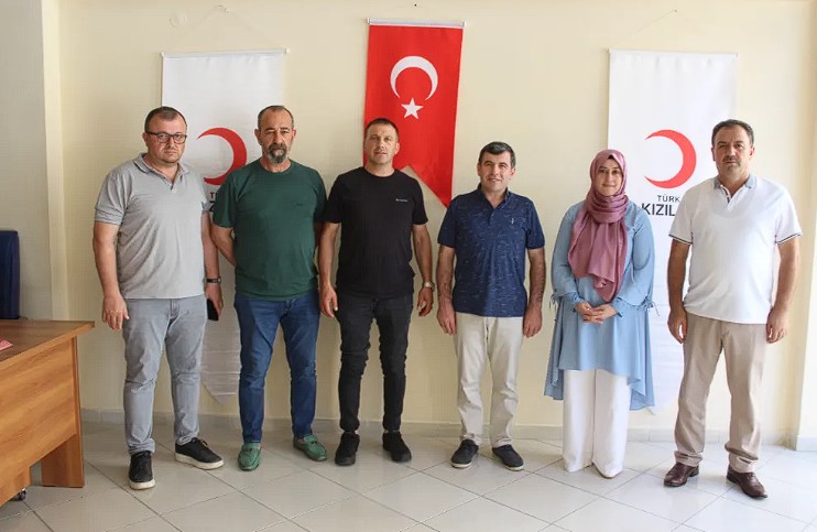 turk-kizilayi-akcaabat-sube-baskanligina-saadettin-balci-atandi-a.jpg