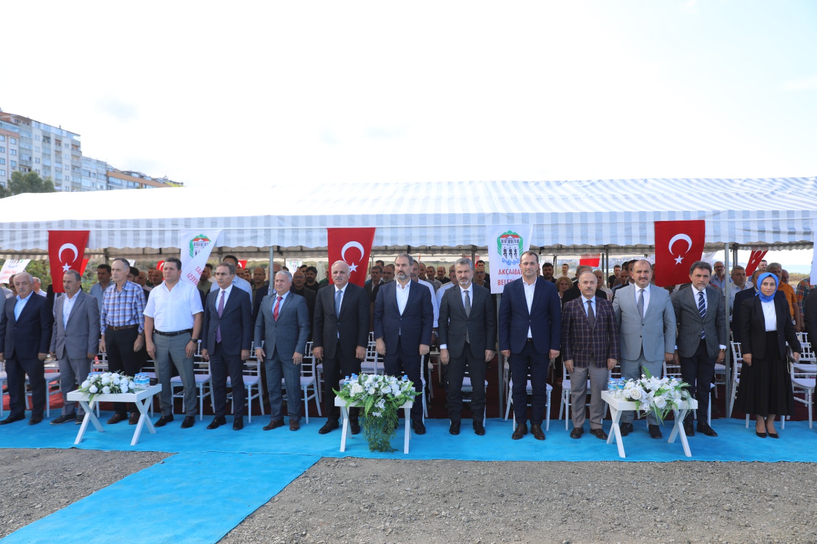 akcaabat-yuzme-havuzu-temeli-atildi3.jpeg