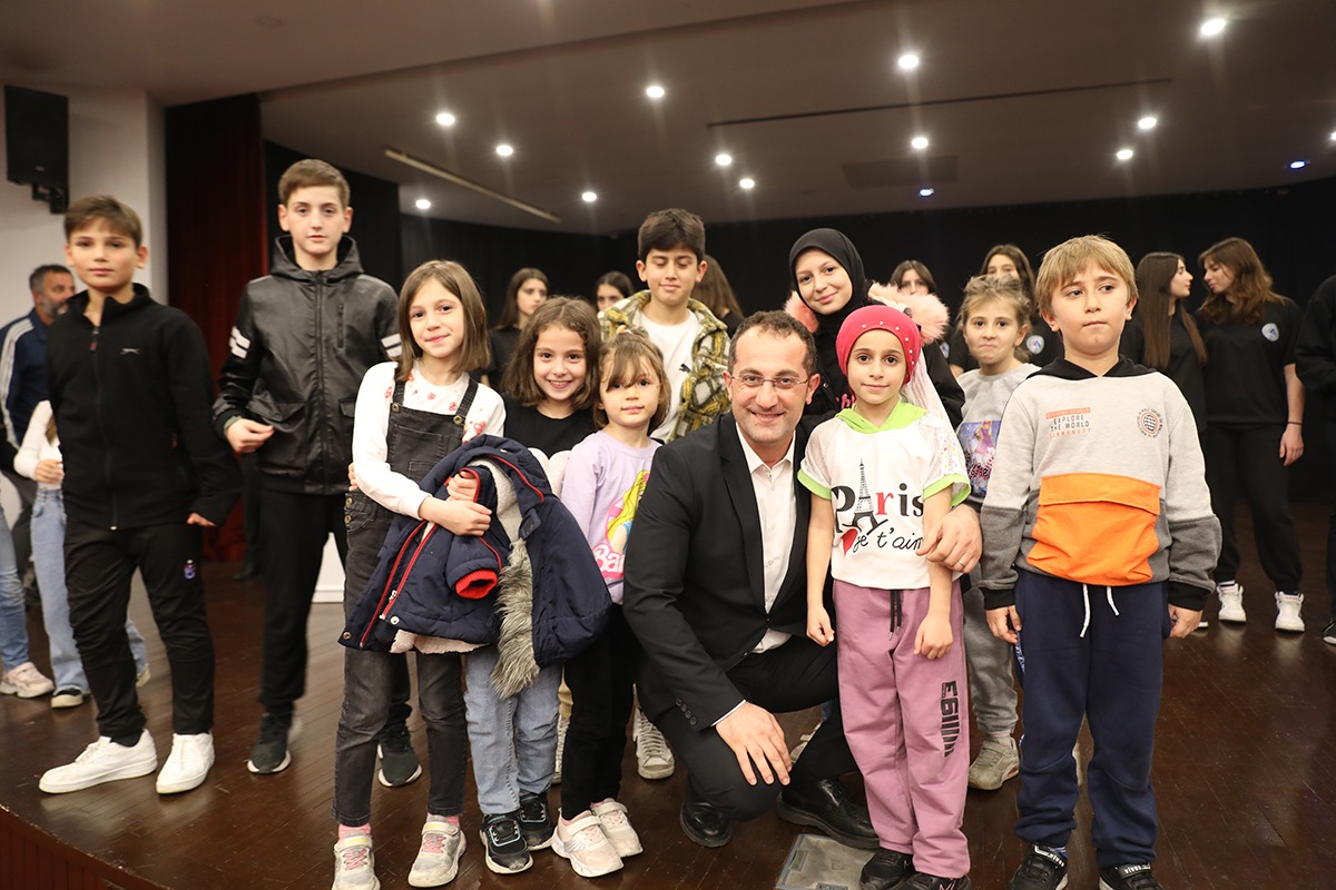 baskan-ekim-sporcularla.jpg