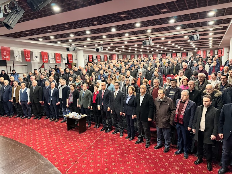 chp-akcaabat-belediye-baskan-adaylari-tianitim-toplantisi1.jpg