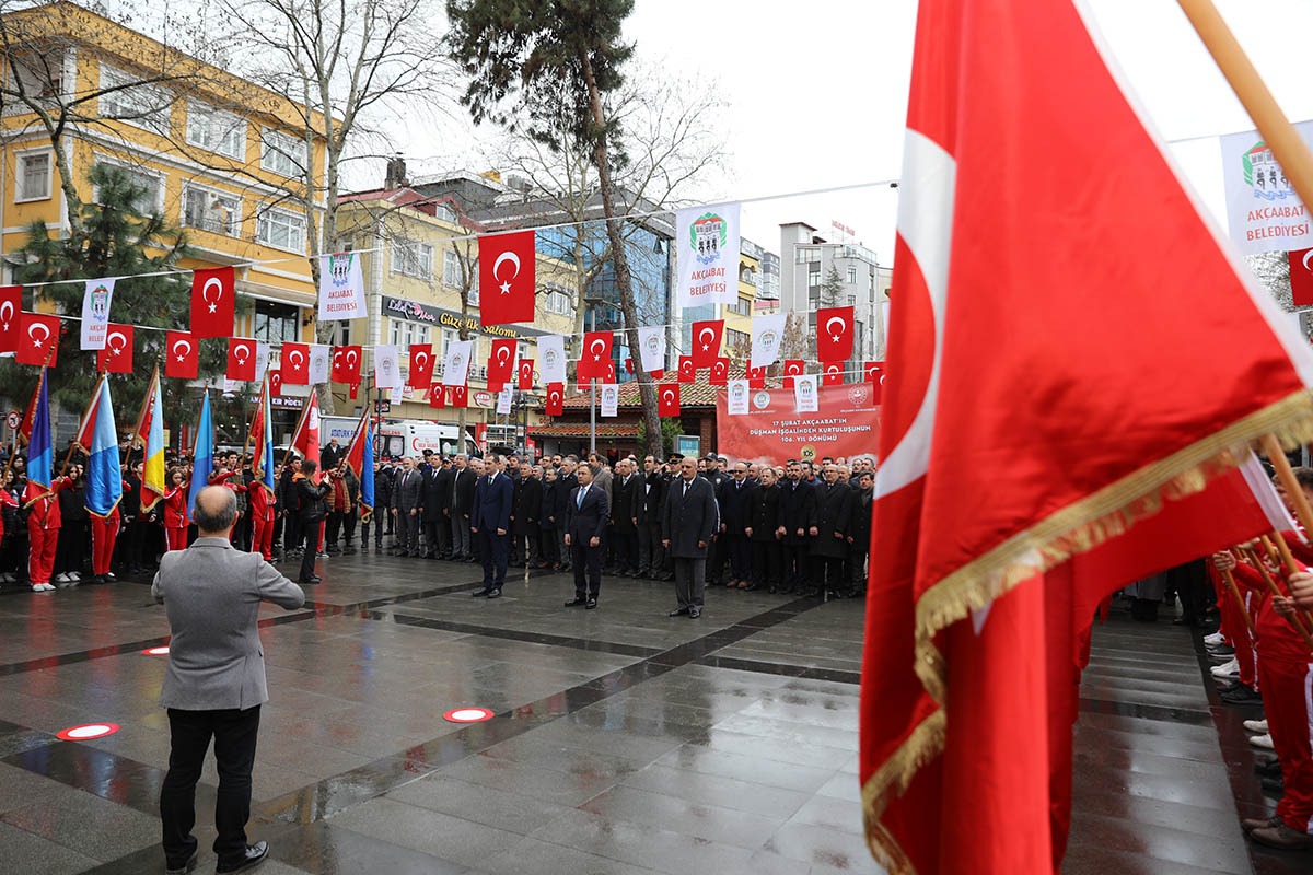 17-subat-akcaabatin-dusman-isgalinden-kurtulusunun-106-yildonumu-akcaabat-belediyesi-tarafindan-duzenlenen-torenle-akcaabatta-kutland1i.jpg