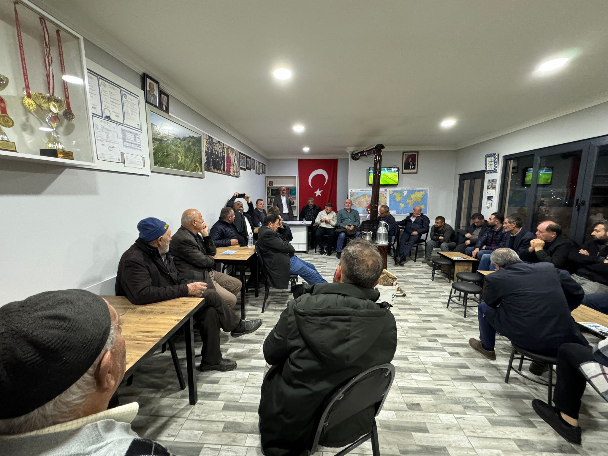 yi-parti-akcaabat-belediye-baskan-adayi-erol-gedikli-secim-calismalarini-araliksiz-surduruyor-2.jpg
