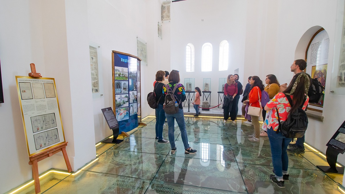 akcaabat-belediyesi-tarafindan-restore-edilerek-sehrin-turizmine-kazandirilan-ortamahalle-muzesi-acildigi-gunden-itibaren-turist-kafileleri-yerli-ve-yabanci-turistler-tarafindan-yogun-ilgi-goruyor-2.jpeg