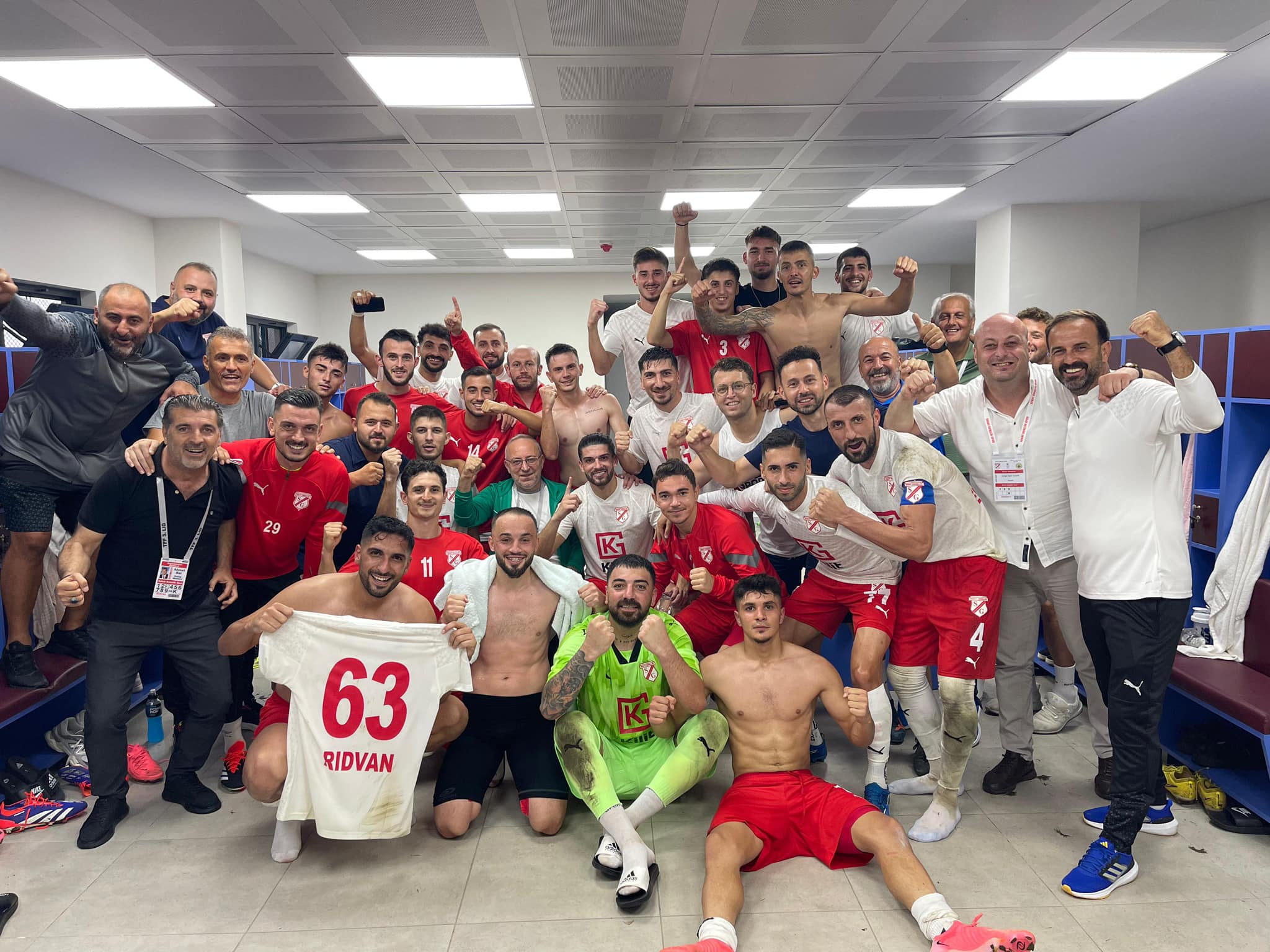 sebat-genclikspor-polatli-karsilasmasindan-kareler.jpg