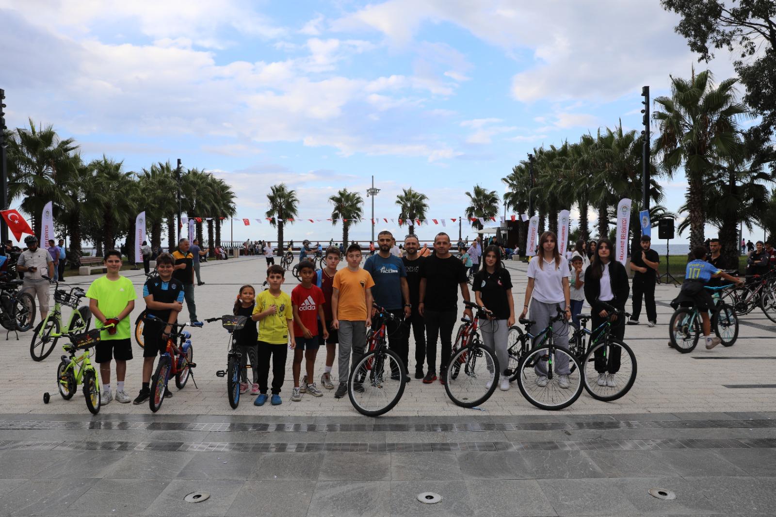 akcaabat-belediyesi-organizasyonunda-16-22-eylul-2024-avrupa-hareketlilik-haftasi-munasebetiyle-saglik-icin-pedal-cevir-etkinligi-duzenlendi3.jpeg