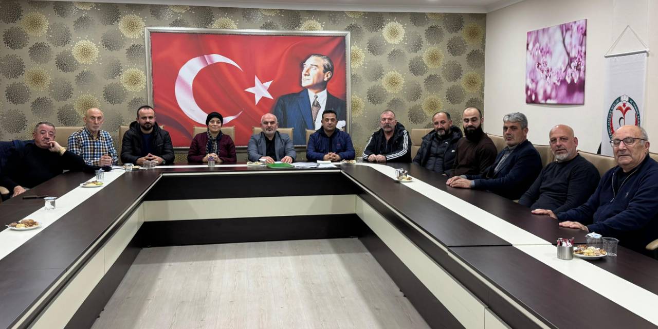 akcaabat-sogutlu-mahallesinde-faaliyet-gosteren-sogutlu-beldesi-dernegi-baskan-muhammet-kose-baskanliginda-toplandi.jpg