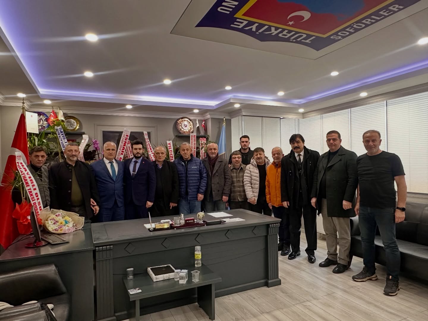 chp-akcaabat-ilce-teskilatindan-oda-baskanlarina-tebrik-ziyareti1.jpg