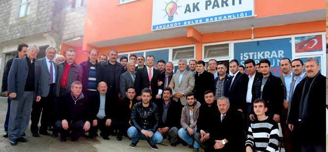 ak-parti-trabzon-il-baskanligi-akcaabatta1.jpg