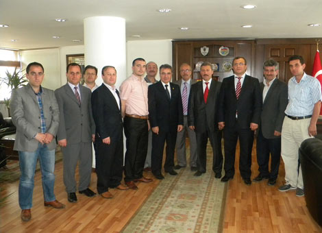 ak-parti-ziyaret--akcaabat.20120529184412.jpg